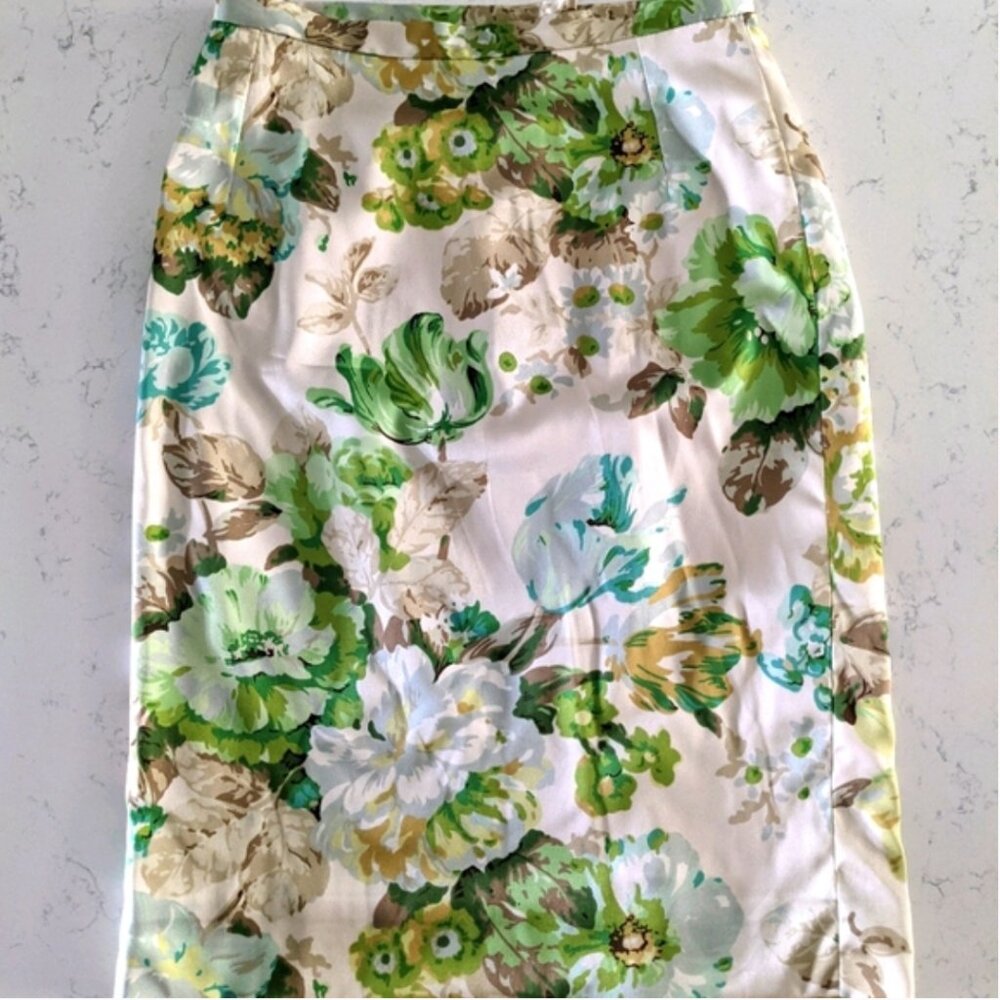 Dolce & Gabbana - Cream & Green Floral Print Satin Pencil Skirt Sz 2